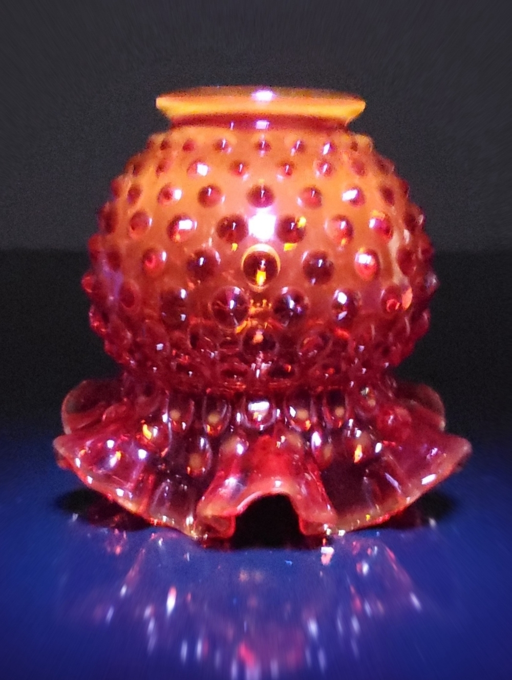Fenton Amberina 4 1/4" Double Crimp Vase - Picture 9 of 12